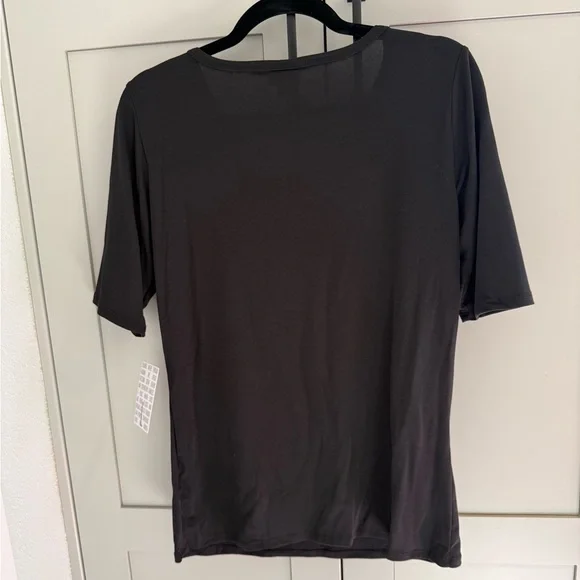 LuLaRoe Gigi (Black Short Sleeve Top) - Picture 2 of 4